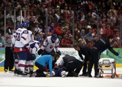 Травмы в хоккее с шайбой